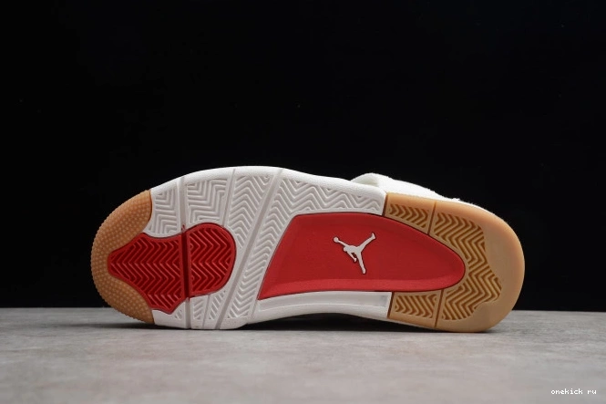 Chep Onekick x 4 'White' Levi's AO2571-100 Jordan Air 0525